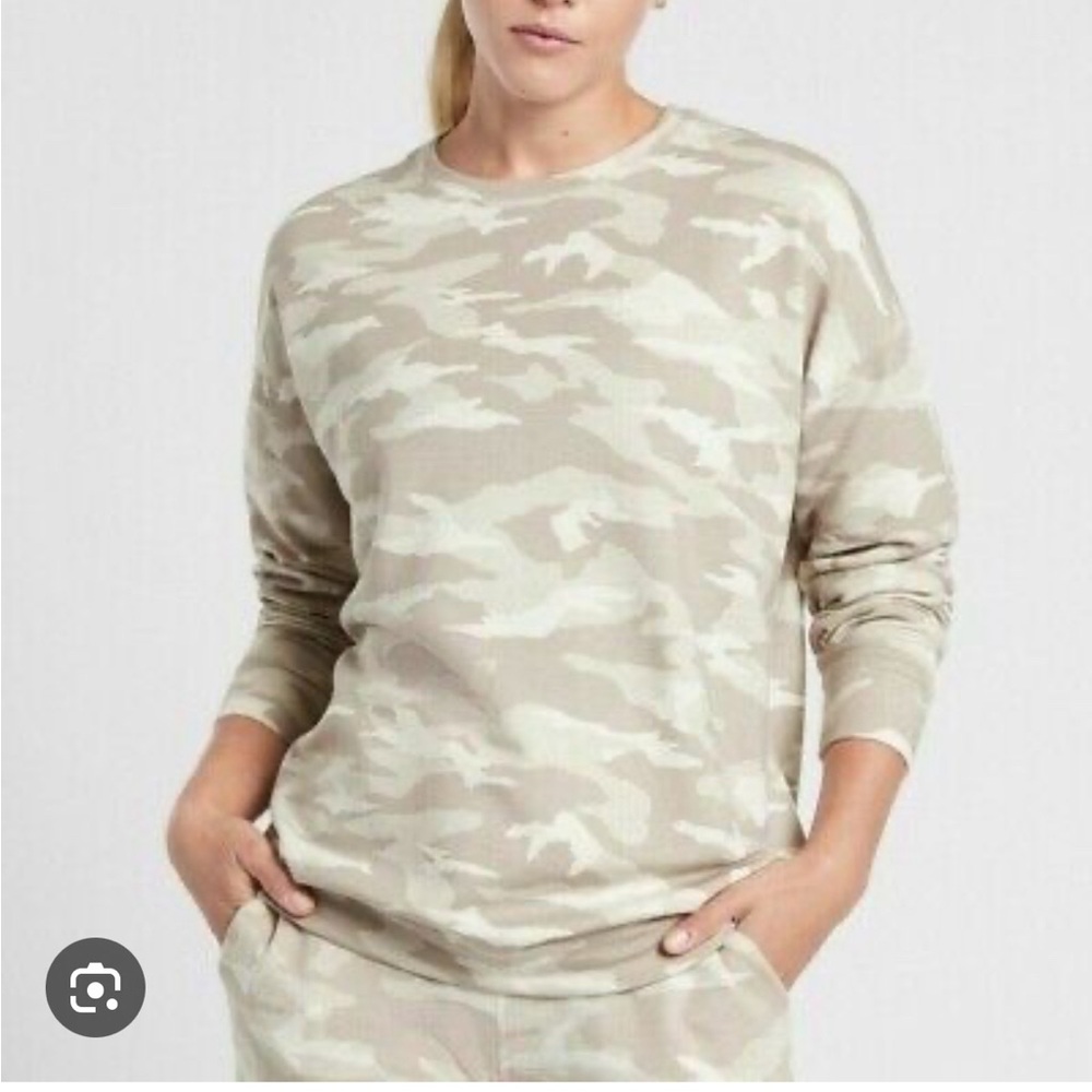Athleta Balance Sweatshjrt Beige oatmeal heather Camo Luxe Medium